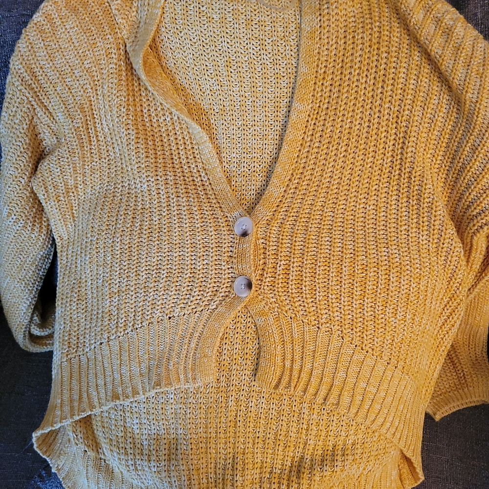 Women's sweater - Picture 2 of 3